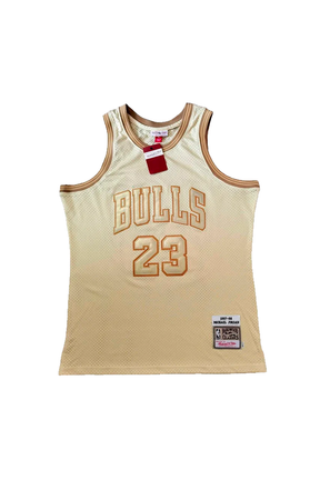 Regata Mitchell & Ness 1997/98 Dourada – Chicago Bulls – Michael Jordan 23 – Edição Especial  Midas