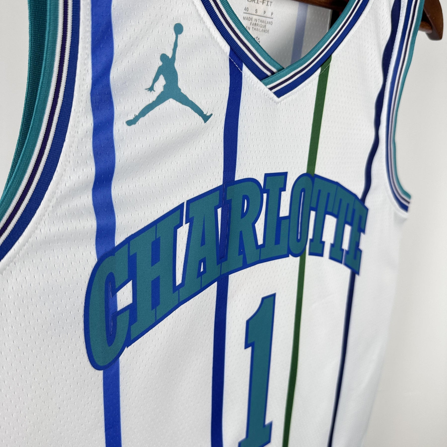 Regata NBA Charlotte Hornets - Jordan Classic Edition 2018